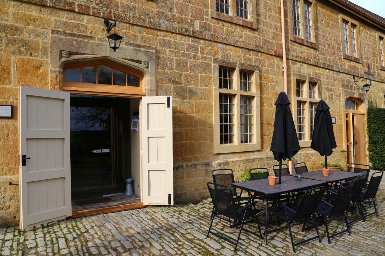 North Cadbury Court Coach Houses Екстер'єр фото